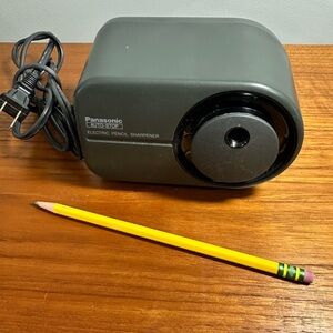 You are bidding: Panasonic Model KP-350 Auto‎ Stop Electric Pencil Sharpener